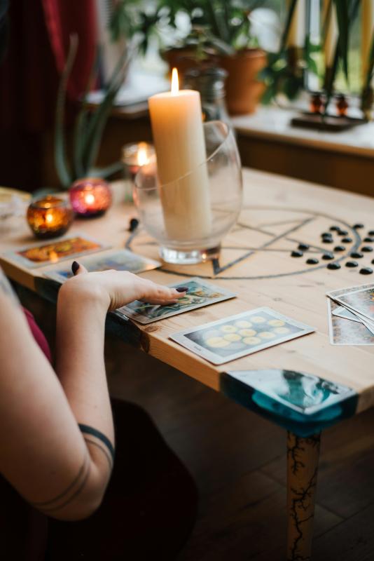 Learn to read Tarot cards like a pro and discover the secrets behind the ancient art of divination