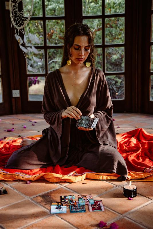 Understanding how Tarot cards can guide your choices