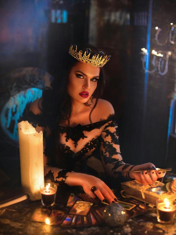 The Best Frequency for Your Tarot Card Readings