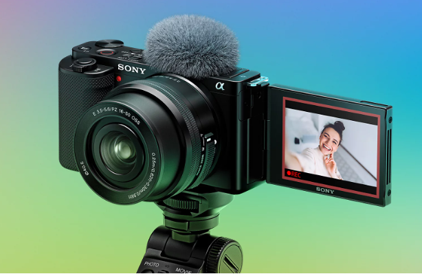 In this video you can see the Sony ZV-E10 in all his glory – sonyalpharumors