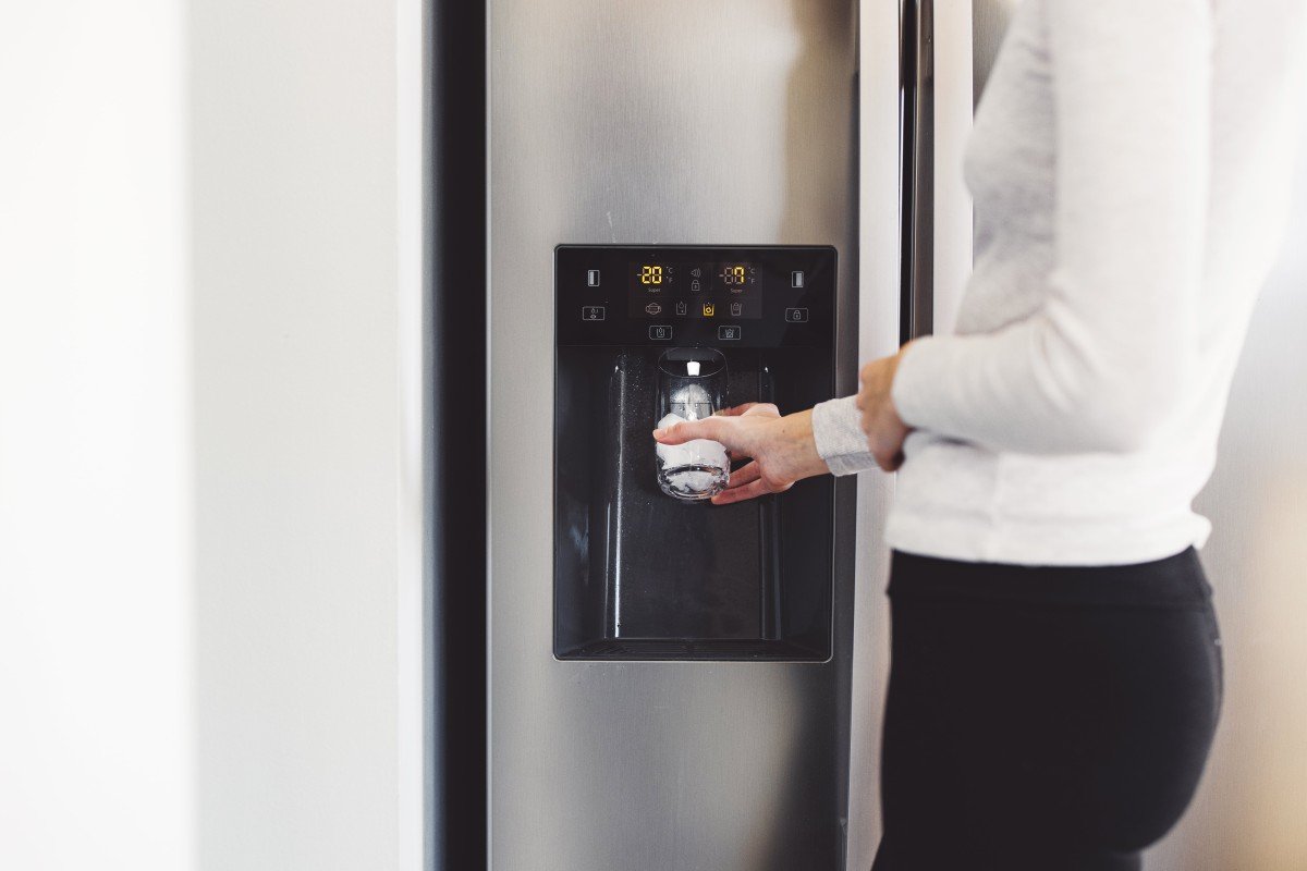 Convenient and Refreshing: Fridge Freezer With Water Dispenser
