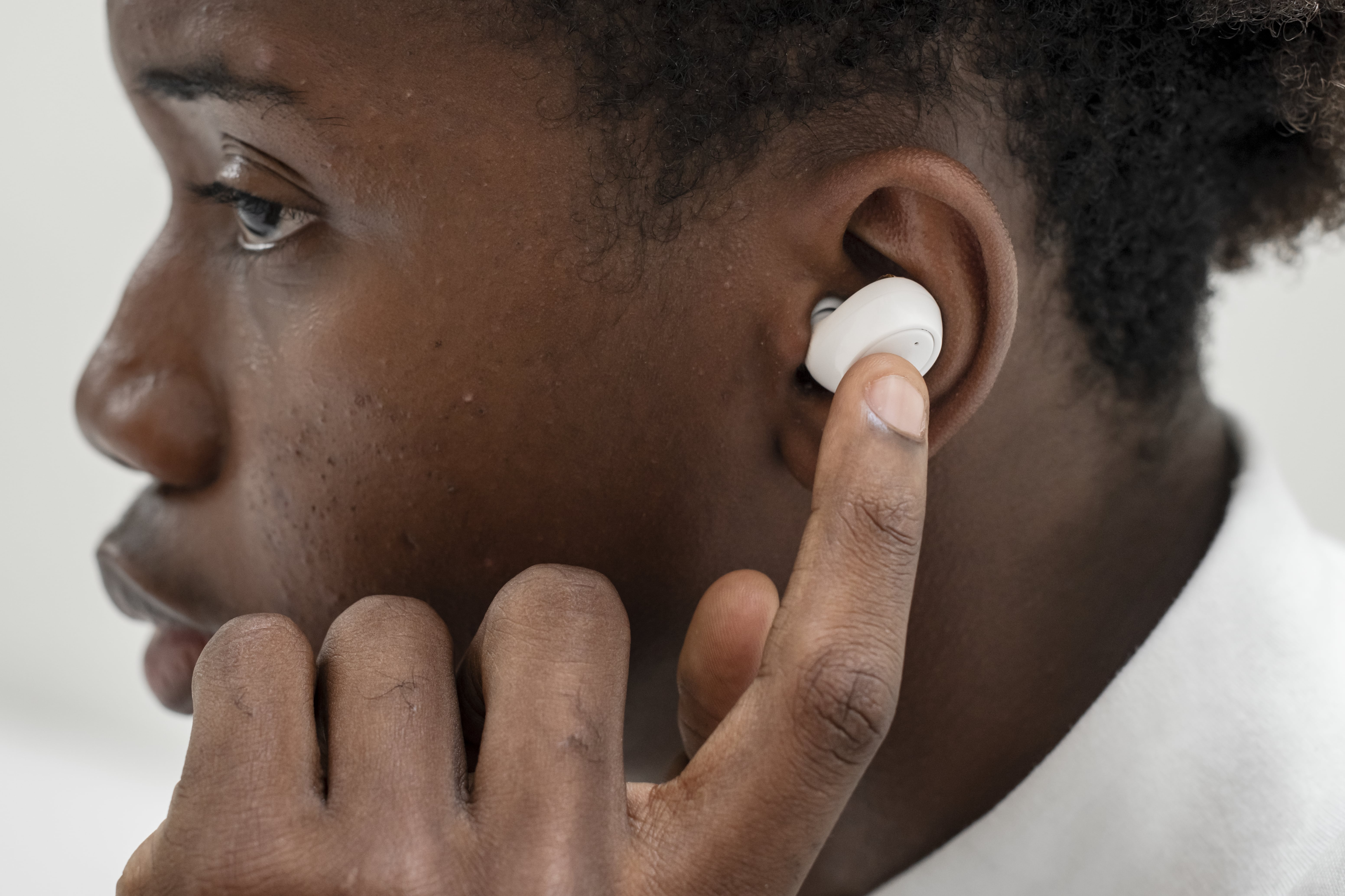 Wireless vs. Wired: The Earbud Debate