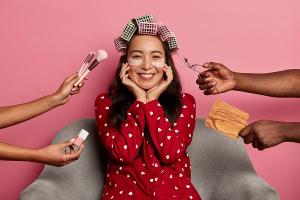 Understanding the Benefits and Cons of Natural makeup