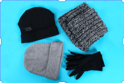 Stay warm on the court with these crucial tips for tennis gear in cold weather