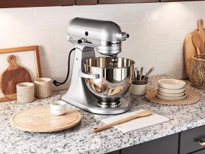 Dough Preparation Essentials: Equipment, Tools, and Surfaces for Professional Baking