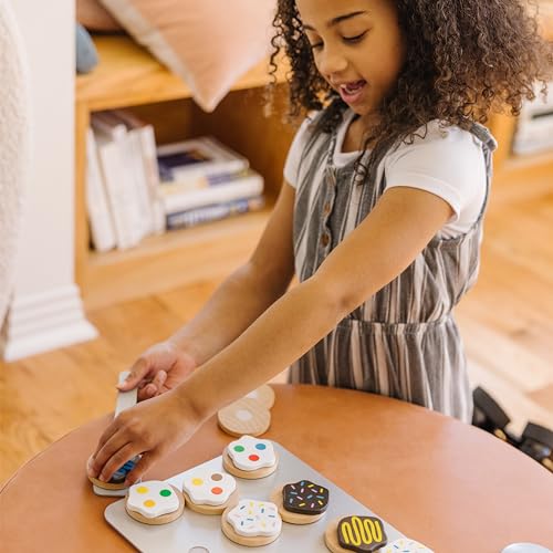 Melissa & Doug Wooden Cookie Baking Playset