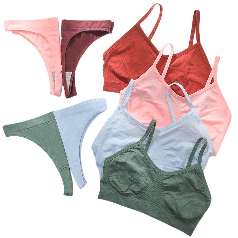 Seamless Sports Bra Set with Low Waist Thongs