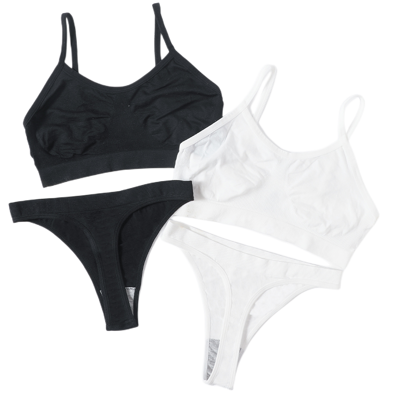 Seamless Sports Bra Set with Low Waist Thongs