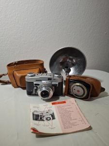 vintage graflex graphic camera