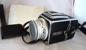 Hasselblad 500C Medium Format Camera w/  Carl Zeiss Planar 1:2.8 f=80mm Bk mount