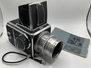 HASSELBLAD 1000F + Kodak Ektar 80mm f/2.8 + Film Magazine 12 + Accessories