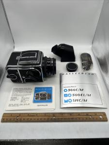 Hasselblad 500 C/M Camera + Film Back + Zeiss Lens Synchro Compur & Manual VTG