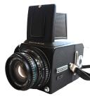 NEAR MINT Hasselblad 500CM Black 80mm Lens A12 II, plus Acute Matte & Meter knob