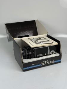 HASSELBLAD 500CM CLASSIC FILM CAMERA 80MM F2.8 CF T* A12 w/ WLF