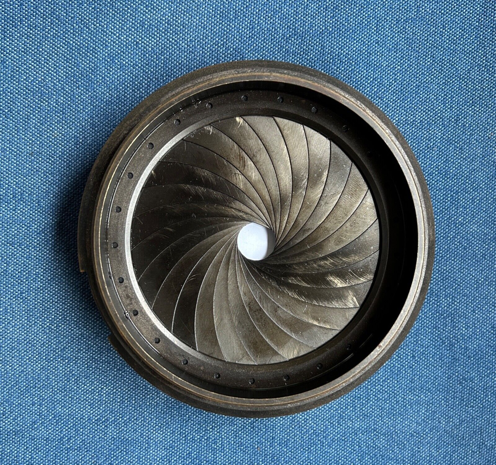Solid Brass Military Diaphragm Lens with 25 Blades