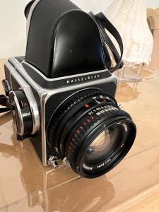 Vintage Hasselblad 500C/M Camera w/ Carl Zeiss Planar 2.8/80 Lens, A12 Film Back
