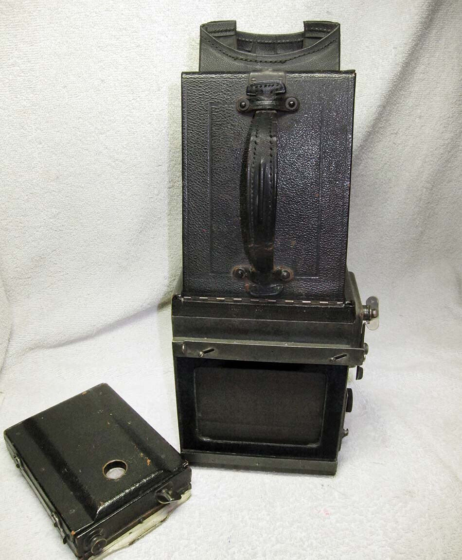 1915 Vintage Large Format Graflex Schwing RB Camera