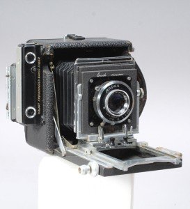 Busch Pressman C 2.25x3.25" Camera with Wollensak Lens