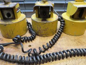 Bux Walker Electromagnet Lifting Magnet - 4400 Lb Capacity