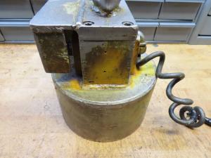 Bux Walker Electromagnet Lifting Magnet 2000 KG