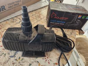 Large Capacity 2,641 GPH Pond Fountain Pump