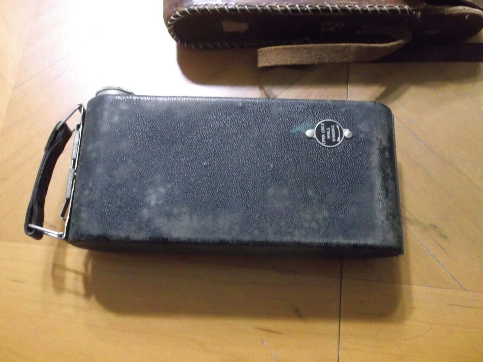 VINTAGE CAMERA