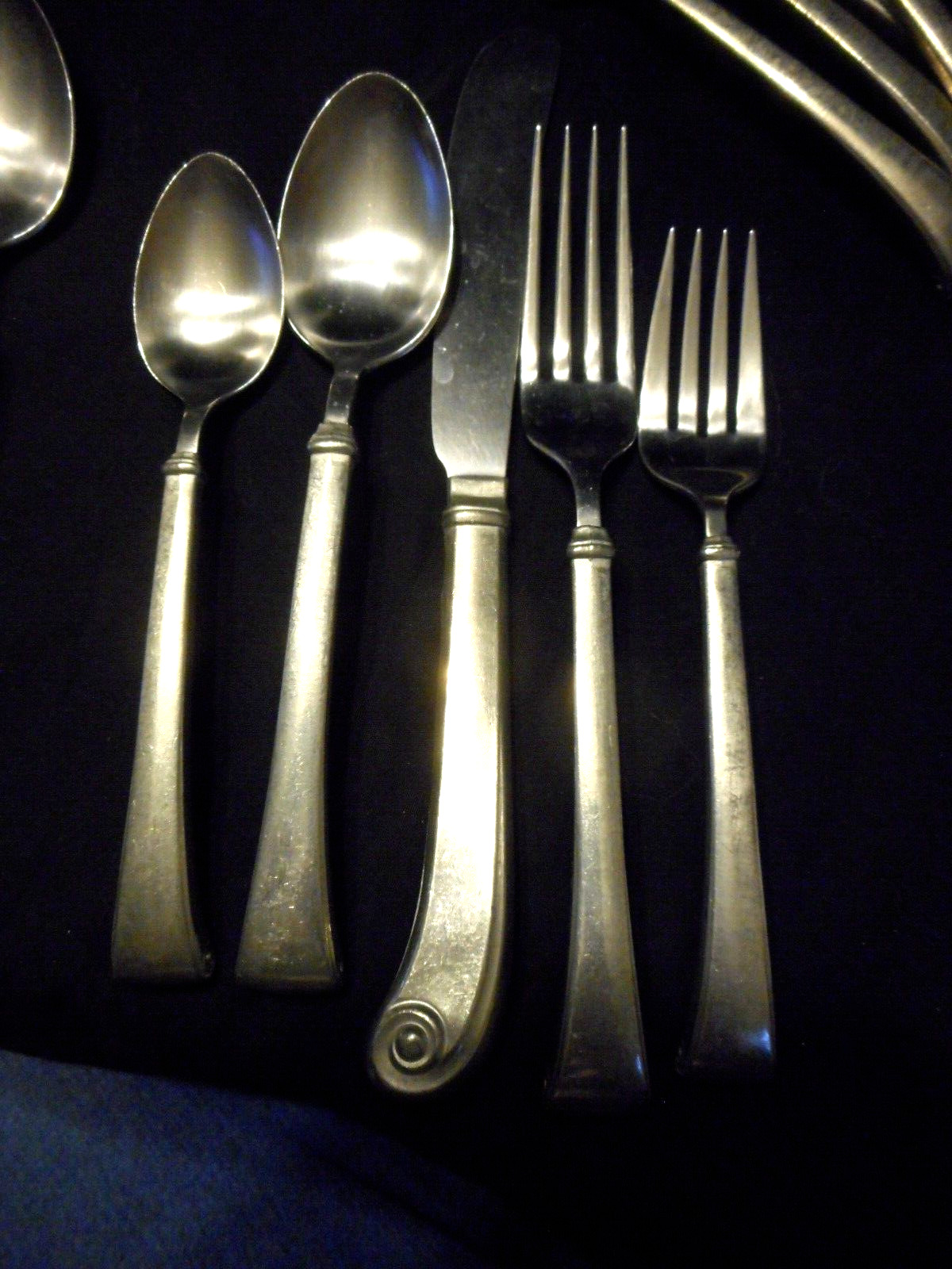 32 Pc Vintage International Pewter Flatware Set for 6