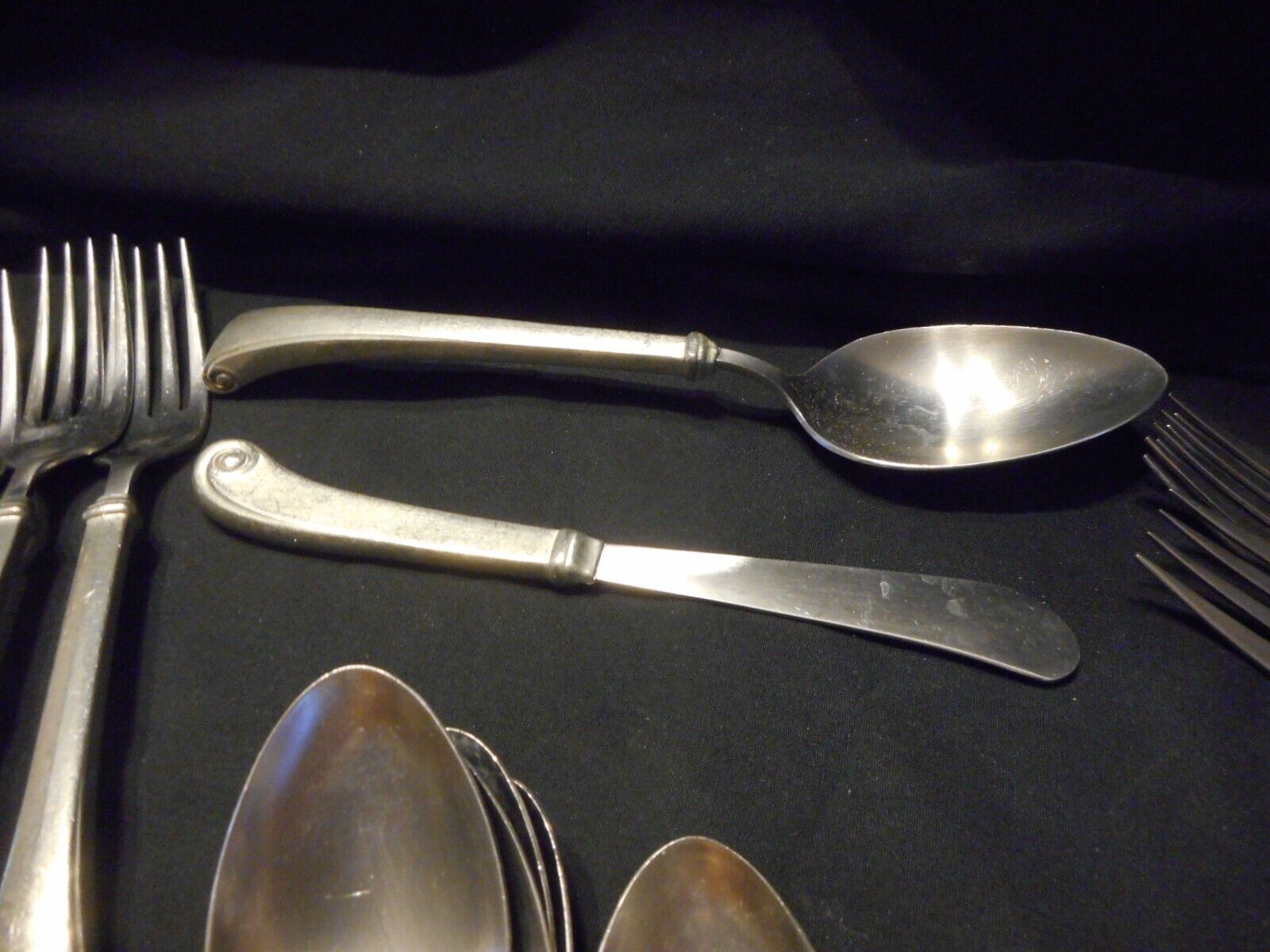 32 Pc Vintage International Pewter Flatware Set for 6