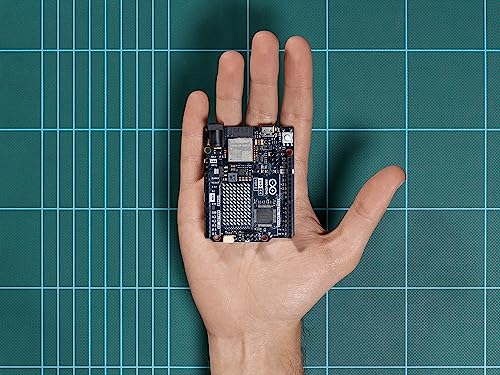 Arduino UNO R4 WiFi - Renesas RA4M1 / ESP32-S3