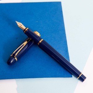 Aurora Ipsilon Deluxe Blue and Gold Fountain Pen