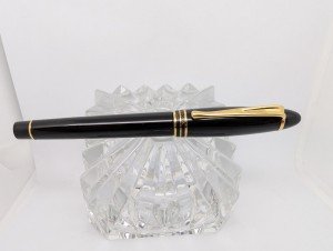Aurora Ipsilon Black Resin Fountain Pen with Gold Trim