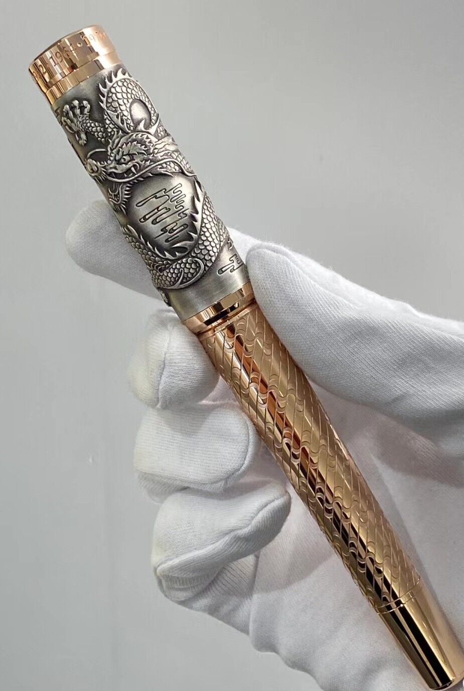 Montblanc Limited Edition Dragon Fountain Pen 44/512 Luxe