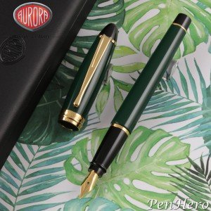 Aurora Ipsilon Green Fountain Pen - Medium Nib