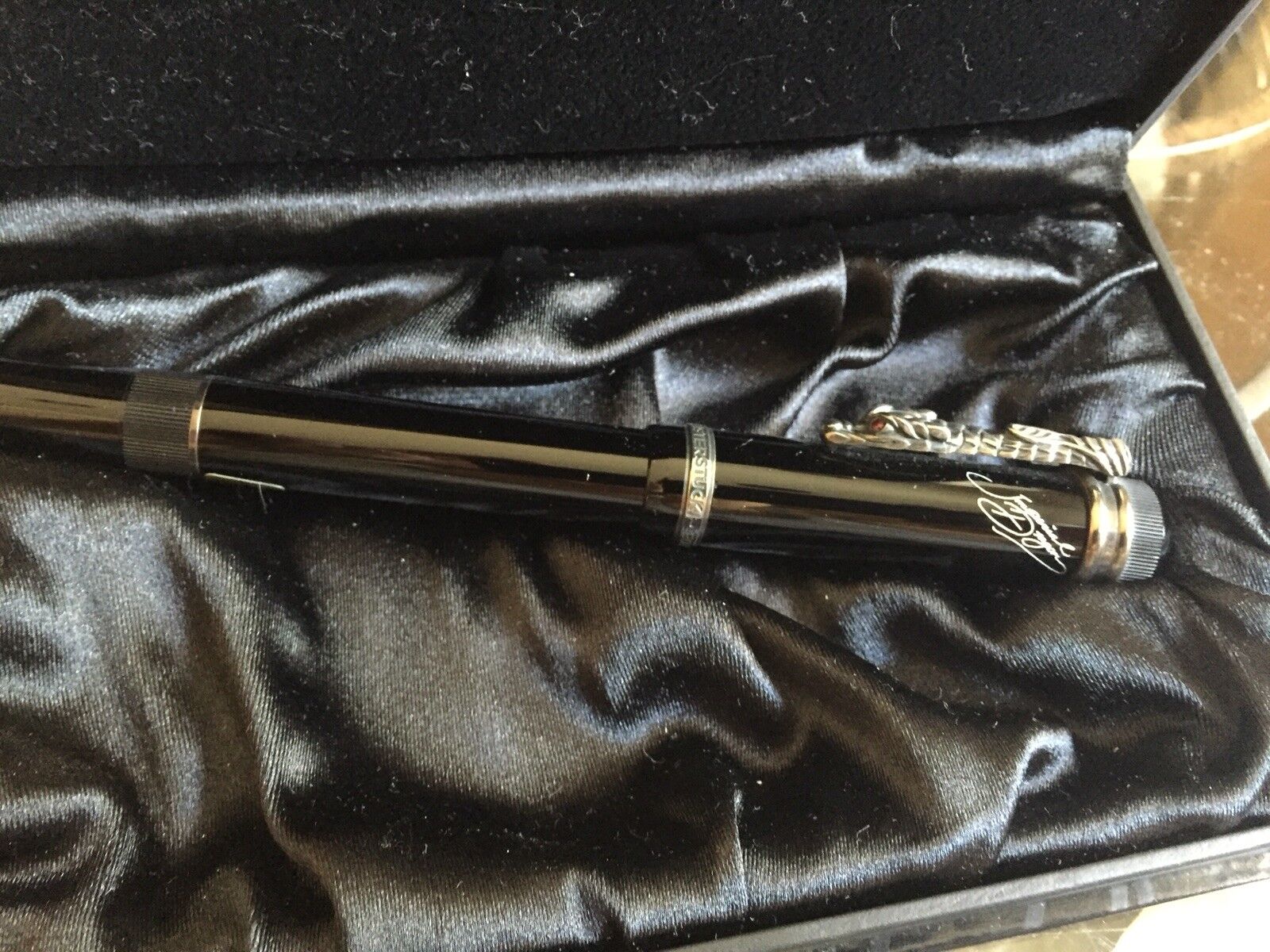 Montblanc Imperial Dragon Fountain Pen - Writers Collection