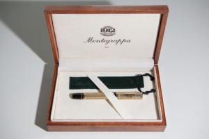 Montegrappa 18Kt Gold Cosmopolitan African Limited Edition Pen