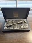 Pelikan M900 Toledo Fountain Pen with 18c Gold Nib