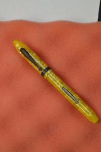 Vintage Yellow Marble Fountain Pen with Gold Nib