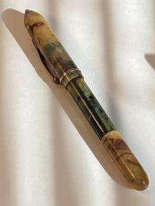 Vintage Marbled Fountain Pen with Ink View