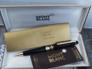 Montblanc Meisterstück Classique Gold Trim Ballpoint Pen