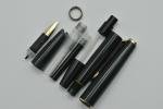 Montblanc 320 Fountain Pen - Vintage Green 14K Nib