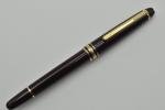 Montblanc 144 Burgundy Fountain Pen with 14K Nib