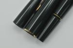 Montblanc 320 Fountain Pen - Vintage Green 14K Nib