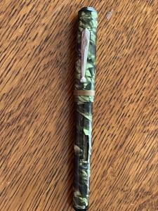 Vintage Green Mother of Pearl Fountain Pen