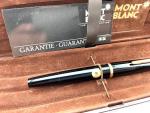 MONTBLANC 32 Vintage Black Fountain Pen 14K Nib