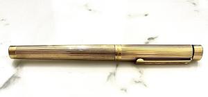 Sheaffer Vintage Gold Fountain Pen with 14K Nib