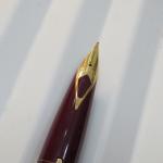 Burgundy Vintage Parker Fountain Pen - Medium Nib