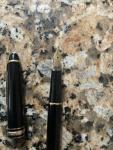 Montblanc Meisterstück 4810 Fountain Pen - Black Gold Trim