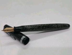 Brown Striped Vintage Parker Vacumatic Fountain Pen