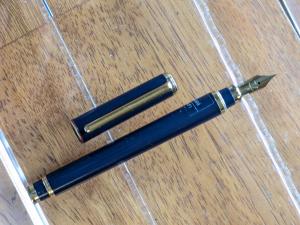 Vintage Blue Garavani Fountain Pen with Steel Nib