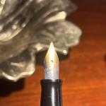 Vintage Universal V100 Fountain Pen with Gold Trim